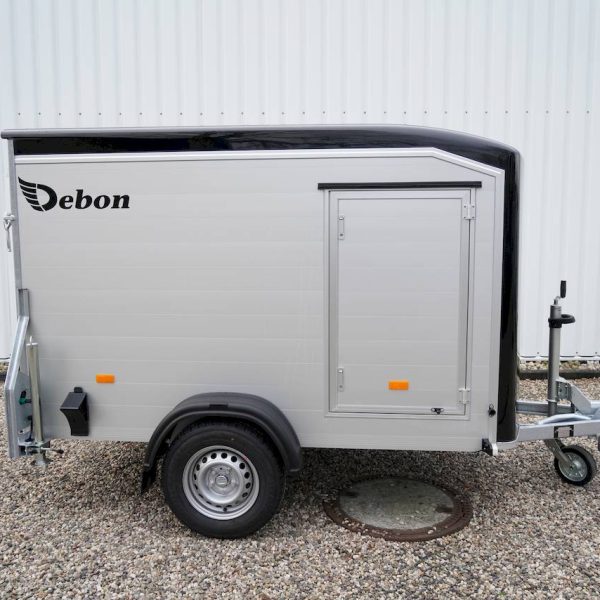 Cheval Liberté Debon C255 V2 Alu – Kofferanhänger 1300 kg schwarz mit Seitentür