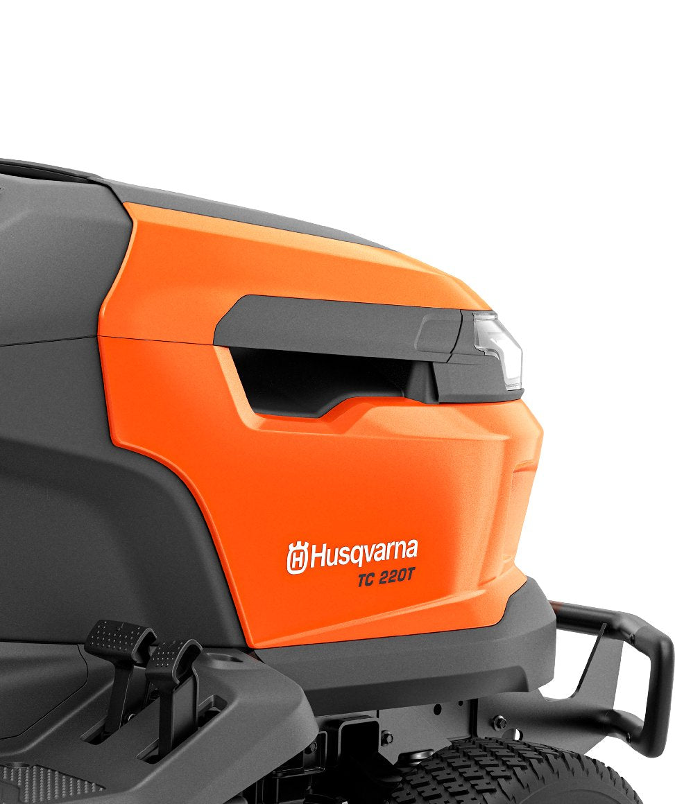 Husqvarna Rasentraktor TC 220T – vue 3 Husqvarna Rasentraktor TC 220T – vue 3