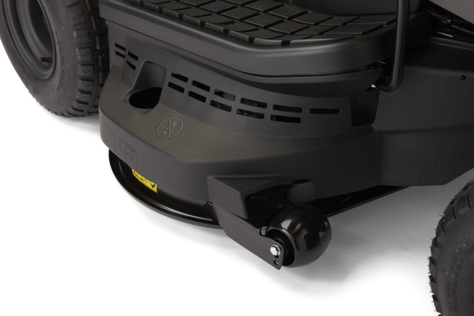 Stiga Rasentraktor Estate 598 W mit Mulchstopfen, Anhängerkupplung und Ladegerät – vue 3