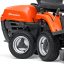 Husqvarna Frontmäher R 112C mit Mähdeck Combi 85 - Winterpaket mit Schneeschild, Gummileiste und Schneeketten – vue 3